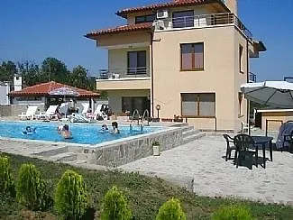 Villa Ravadinovo