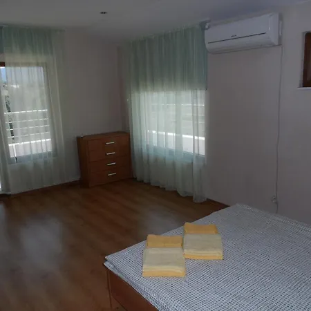 Villa Villa Ravadinovo *